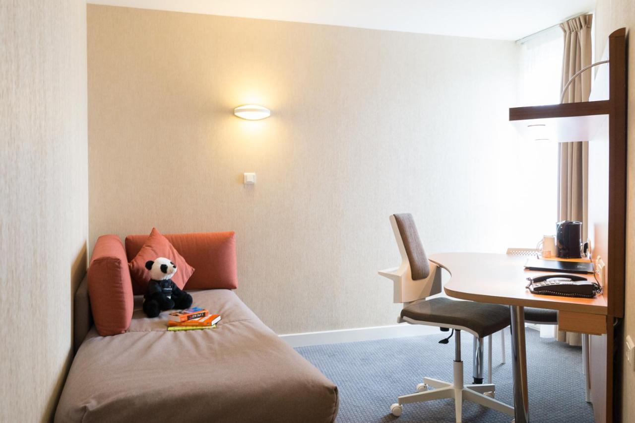 Best Western Plus Paris Saclay Exterior photo