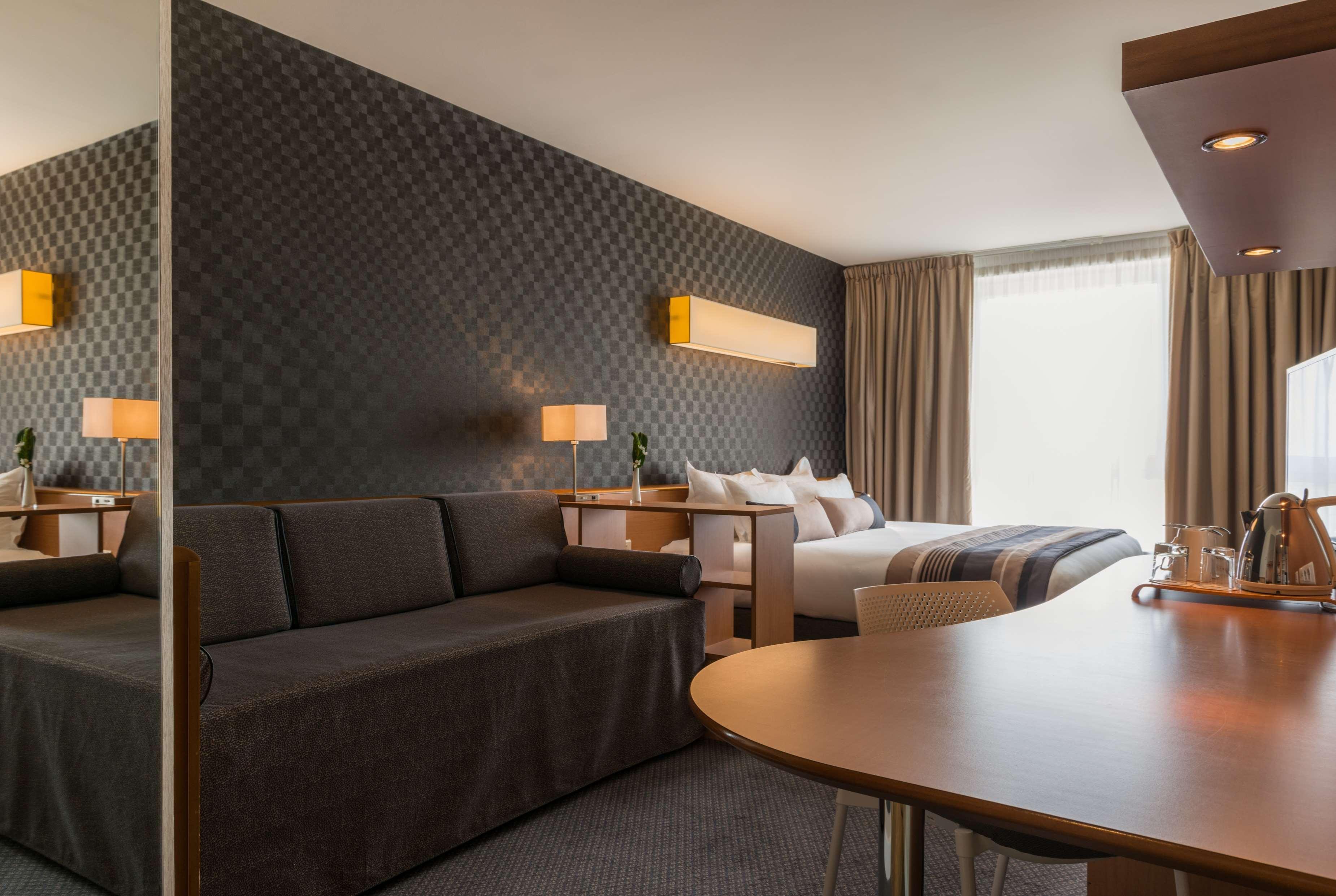Best Western Plus Paris Saclay Room photo
