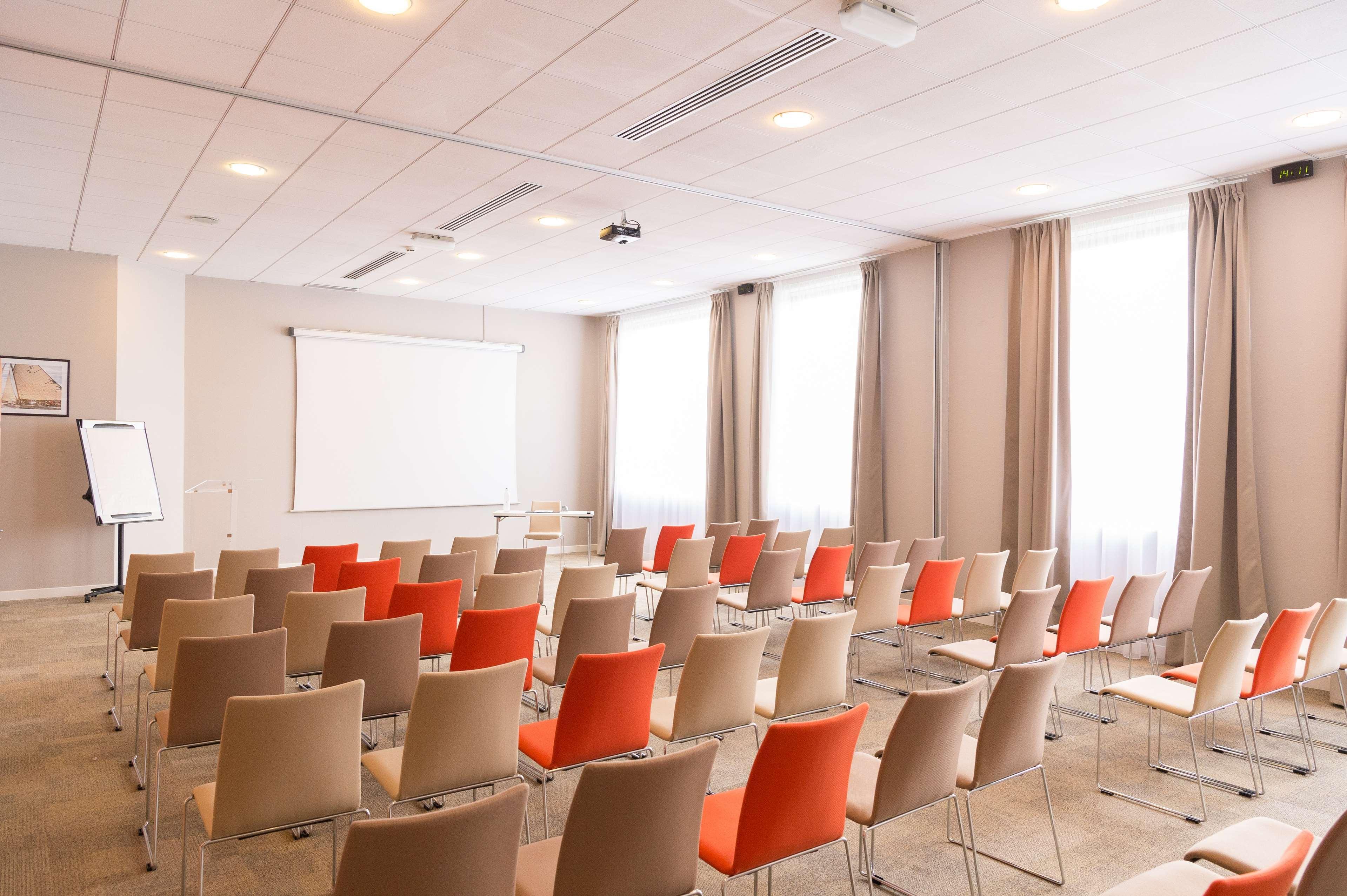 Best Western Plus Paris Saclay Exterior photo