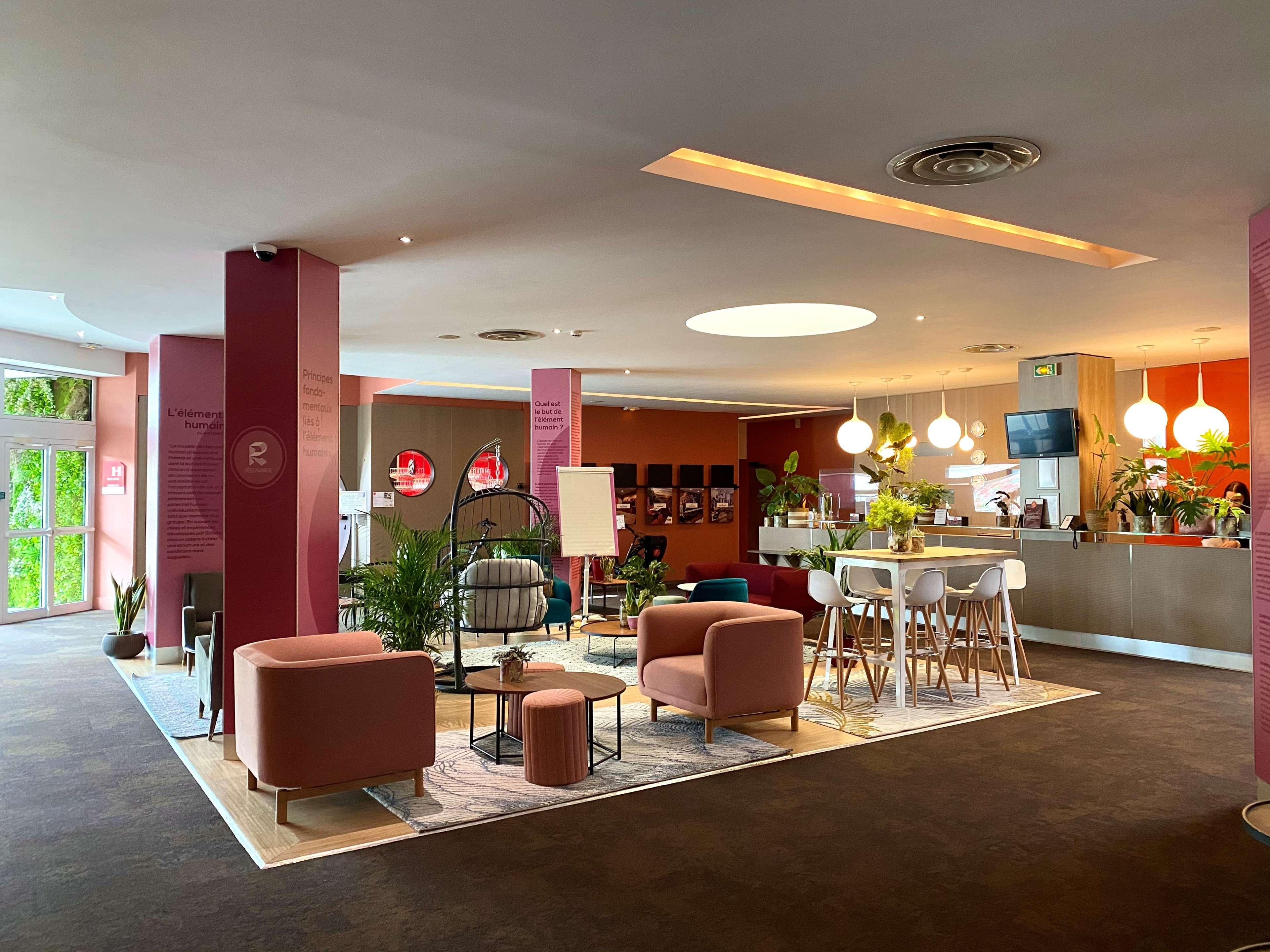 Best Western Plus Paris Saclay Exterior photo