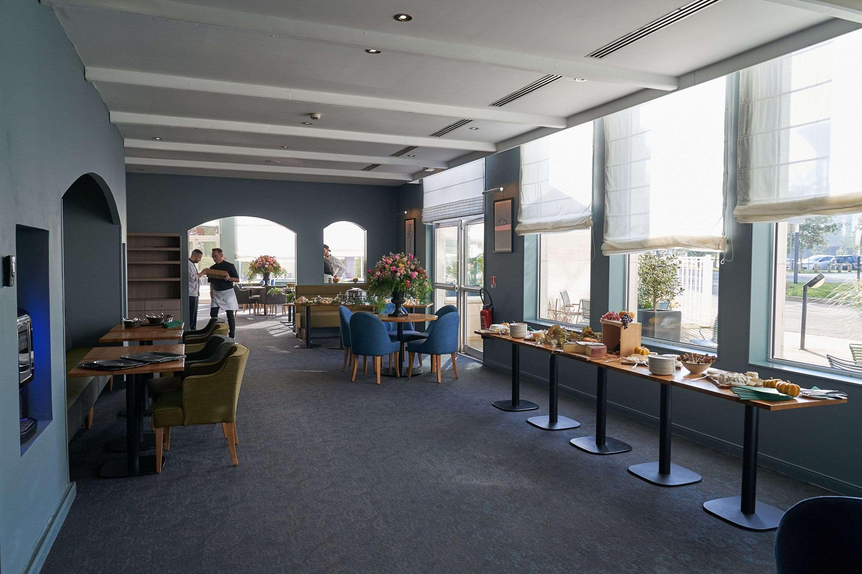 Best Western Plus Paris Saclay Exterior photo